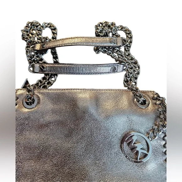 Michael Kors Leather Metallic Shoulder Crossbody Bag with Chain Strap Detail GUC - Picture 3 of 8